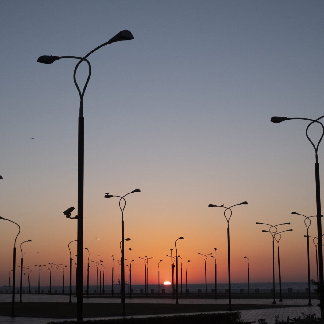 park-side-with-stands-projectors-against-blue-sky